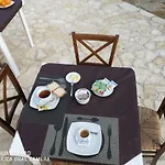 Fiori Di Pesco Bed & Breakfast Fertilia