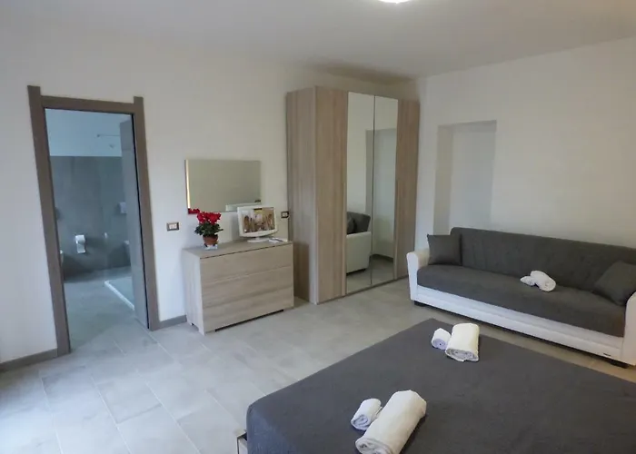 Fiori Di Pesco Bed & Breakfast Fertilia